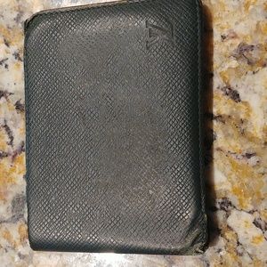 Louis vuitton mens wallet